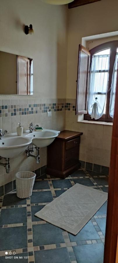 Apartamento La Casina Di Helen Montalcino Exterior foto
